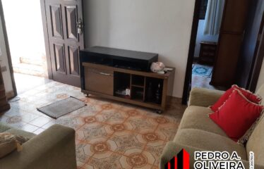 Casa 02 dormitórios Centro