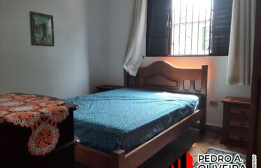 Casa 02 dormitórios Centro