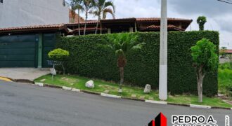 Linda Casa 03 dormitórios com 480m² de terreno no Bairro da Arapongas em Serra Negra – SP