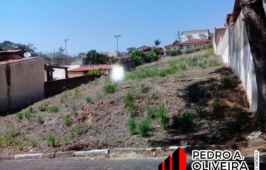 Terreno com 450m² no Jardim Bosque das Arapongas em Serra Negra- SP