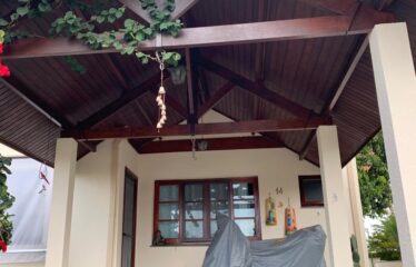 Casa 03 dormitórios no Condomínio Geneve em Serra Negra – SP