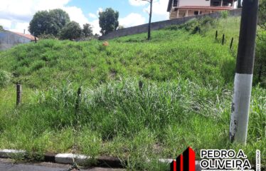 Terreno com 694m² no Loteamento Portal em Serra Negra- SP