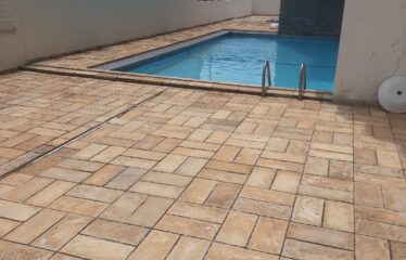 Apartamento 01 dormitório com Piscina próximo ao centro em Serra Negra – SP