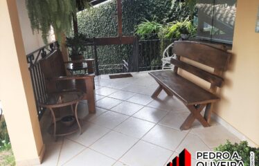 Linda casa 03 suítes e 500m² de Terreno no Jardim Primavera em Serra Negra –