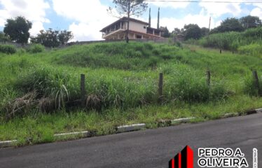 Terreno com 694m² no Loteamento Portal em Serra Negra- SP