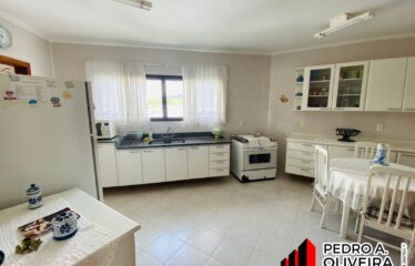 Belíssimo Apartamento com 3 dormitórios e 230m² nas montanhas em Serra Negra – SP