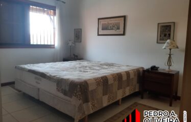 Linda casa 03 suítes e 500m² de Terreno no Jardim Primavera em Serra Negra –