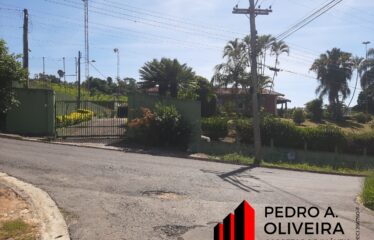Bela chácara com 03 dormitórios e 3.000m² de área total no Bairro das Posses em Serra Negra – SP
