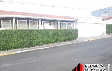 Casa 05 dormitórios, com 509m² de área total no Centro em Serra Negra – SP