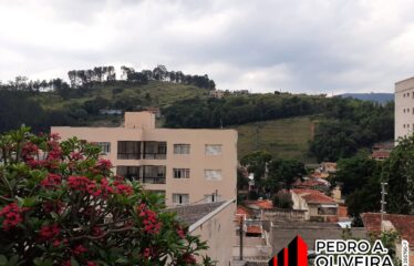 Casa 05 dormitórios, com 509m² de área total no Centro em Serra Negra – SP