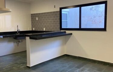 Casa 04 dormitórios com 383m² de terreno no Jardim Yara em Serra Negra – SP