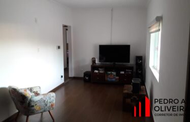 Casa com 03 dormitórios e 443m² de área total na Estancia Santa Maria em Serra Negra-SP