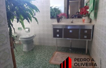 Bela chácara com 03 dormitórios e 3.000m² de área total no Bairro das Posses em Serra Negra – SP