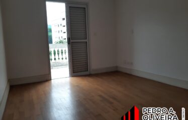 Casa 05 dormitórios, com 509m² de área total no Centro em Serra Negra – SP