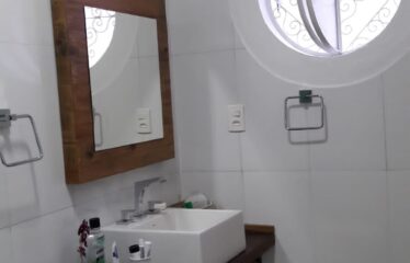 Casa com 03 dormitórios e 443m² de área total na Estancia Santa Maria em Serra Negra-SP