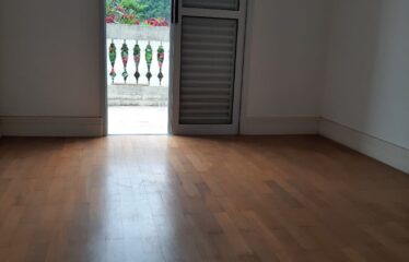 Casa 05 dormitórios, com 509m² de área total no Centro em Serra Negra – SP