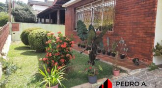 Casa 03 dormitórios com 246m² de área construída no Bairro Jardim Gustavo em Serra Negra – SP