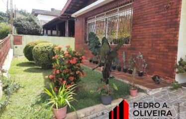 Casa 03 dormitórios com 246m² de área construída no Bairro Jardim Gustavo em Serra Negra – SP