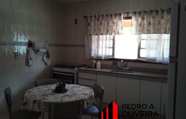Casa 03 dormitórios e 426m² de área total no Jardim Primavera em Serra Negra – SP