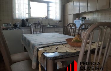 Casa 03 dormitórios com 246m² de área construída no Bairro Jardim Gustavo em Serra Negra – SP