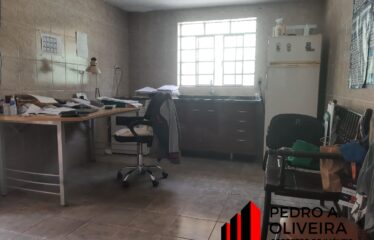 Casa 03 dormitórios com 246m² de área construída no Bairro Jardim Gustavo em Serra Negra – SP