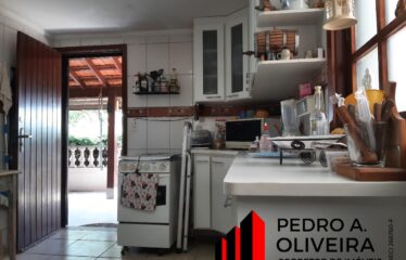 Casa 03 dormitórios e 130m² de área construída no Condomínio Place de Geneve em Serra Negra – SP
