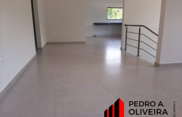 Casa Nova com 03 dormitórios e 583m² no Loteamento Suiza Park em Serra Negra – SP