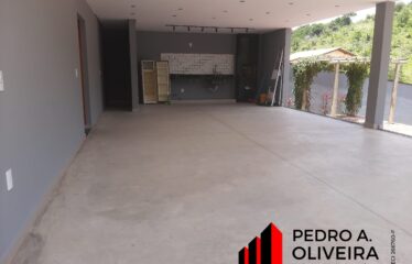 Casa Nova com 03 dormitórios e 583m² no Loteamento Suiza Park em Serra Negra – SP