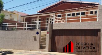 Casa 03 dormitórios com 300m² de área total em Valinhos – SP