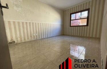 Linda Casa 03 dormitórios e 197m² de área construída em Serra Negra – SP