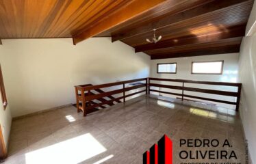 Linda Casa 03 dormitórios e 197m² de área construída em Serra Negra – SP