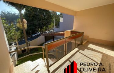 Linda Casa 03 dormitórios e 197m² de área construída em Serra Negra – SP