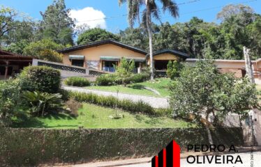 Casa 05 dormitórios e 720m² de área total no Condomínio Vertentes em Serra Negra – SP
