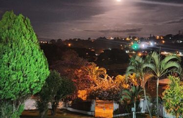 Linda chácara 04 dormitórios e 1.500m² de área total no Bairro das Posses em Serra Negra – SP
