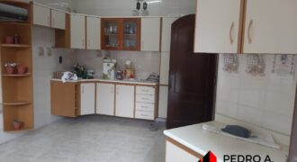 Casa 03 dormitórios e 280m² de área total próximo ao centro em Serra Negra – SP