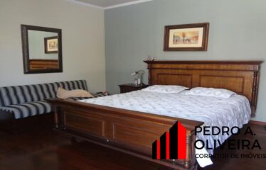 Linda Casa 04 dormitórios e 574m² de área total no centro de Serra Negra – SP