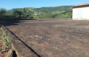 Sitio com 9,5 alqueires com café e nascente no Bairro das Tabaranas em Serra Negra – SP