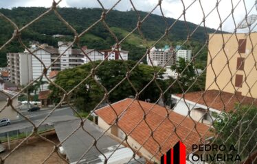 Apartamento de 01 dormitório e 63m² de área construída no centro em Aguas de Lindoia – SP