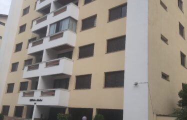 Apartamento 03 dormitórios à 3 min do centro de Serra Negra – SP