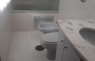 Apartamento 03 dormitórios à 3 min do centro de Serra Negra – SP