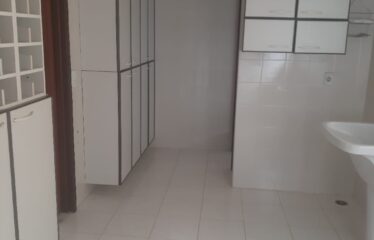 Apartamento 03 dormitórios à 3 min do centro de Serra Negra – SP