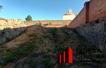 Excelente terreno com 600m² de área total no centro da cidade de Amparo – SP