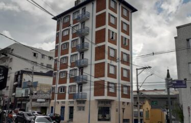 Apartamento 03 dormitórios e 110m² de área útil no centro de Serra Negra – SP