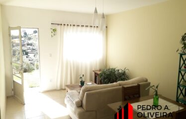 Casa 02 dormitórios e 300m² de área total no centro de Serra Negra – SP