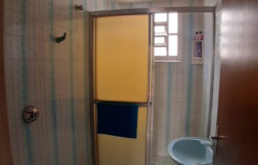 Apartamento 03 dormitórios e 110m² de área útil no centro de Serra Negra – SP