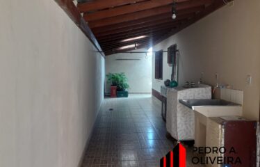 Casa 02 dormitórios e 344m² de área total no centro de Aguas de Lindoia – SP