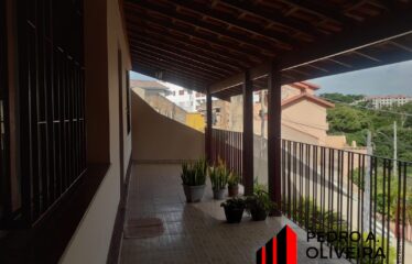 Casa 02 dormitórios e 344m² de área total no centro de Aguas de Lindoia – SP