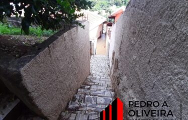 Casa 02 dormitórios e 344m² de área total no centro de Aguas de Lindoia – SP