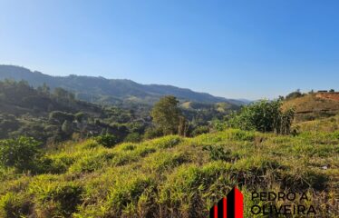 Casa 02 Dormitórios com Vista deslumbrante em Serra Negra – SP