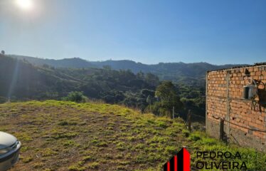 Casa 02 Dormitórios com Vista deslumbrante em Serra Negra – SP